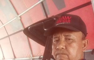 Tak Gengsi Turun ke Lapangan, Marzuki Bawa Alat Berat Ekskavator Bantu Perbaikan Jalan Terdampak Banjir
